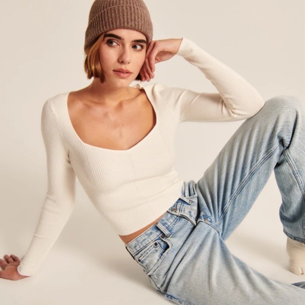 Abercrombie Sweetheart Neckline Ribbed White Long Sleeve